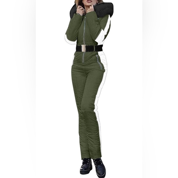 Snowsuit Hooded Fur Collar Jumpsuit Outdoor Waterproof. Never Worn. Brand New - Picture 1 of 4